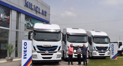 KILIÇLAR OTOMOTİV ‘ DEN SOLANA TRANSPORT FİRMASINA 3 ADET IVECO HI-WAY ÇEKİCİ TESLİMATI