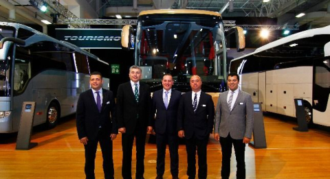 Mercedes-Benz Türk Comvex Fuarı’nda gövde gösterisi yaptı