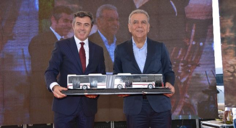 İzmir'in Toplu Ulaşımı 60 adet Otokar Kent LF Körüklü ile Güçlendi