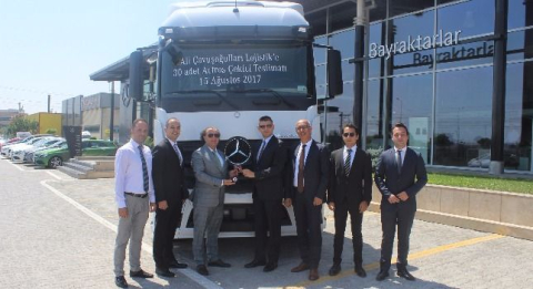 Mercedes-Benz Türk’ten Ali Çavuşoğulları Lojistik’e 30 Adet Actros Çekici