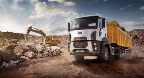 Ford Trucks'tan Yeni 6x4 Çekici: 3542T