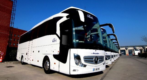 Mercedes-Benz Türk’ten Aker Turizm/Derya Tur’a 10 Adet Travego 15 Shd