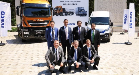 Iveco Türkiye Yeni Stralis X-Way,  Daily Euro 6 ve “2018 Yılının Panel Van’ı” Seçilen Daily Blue Power’ı Tanıttı
