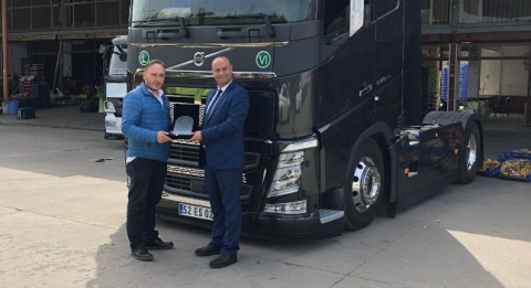 Tantaoğlu Ticaret’e İlk Volvo Trucks Teslimatı