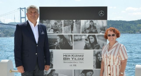 Mercedes-Benz Türk 15 Yılda 5 Bin Kız Öğrenciye Destek Oldu
