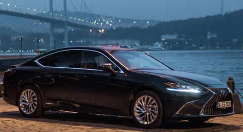 Lexus’un Elegant Sedanı ES, “En Güvenilir Lüks Model” Seçildi