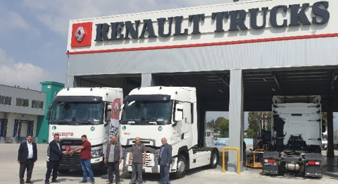Onaylar Ekspress, Renault Trucks ile Filo Yatırımlarına Ertelemeden Devam Ediyor