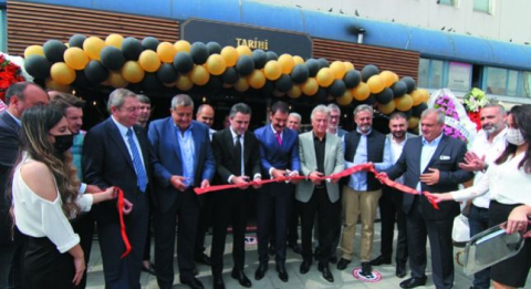 ‘Tabla Börekçisi’ de hizmetinize amade… İstanbul otogarı markaların gözdesi oldu