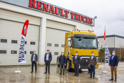 IŞIKLAR, AĞIR YÜKLERİN ALTINDAN RENAULT TRUCKS C SERİSİ İLE KALKIYOR