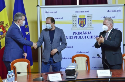 Anadolu Isuzu 100 Adetlik Moldova Kişinev İhalesini İmzaladı
