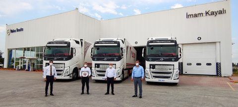 Yalçınsoy Lojistik 16 Adet Yeni Volvo FH 460 4X2 İle Filosunu Güçlendirdi