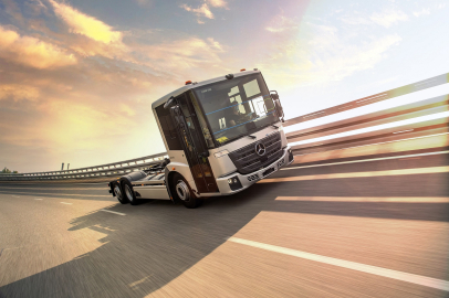 Mercedes-Benz Eeconic’in Belediye Kullanımı İçin Tamamen Elektrikle Çalıştırma Denemeleri Tüm Hızıyla Devam Ediyor