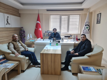 Aker Otobüs İşletmesi ve Derya Tur Yönetim Kurulu Başkanı Emre Ak, Memleketi Gerede Ticaret ve Sanayi Odasına Ziyarette Bulundu