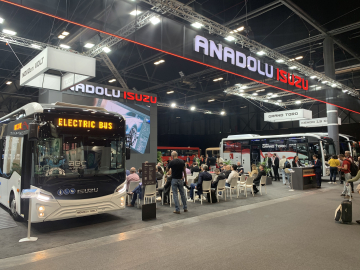 Anadolu Isuzu’nun yerli ve çevreci modelleri Madrid FIAA Otobüs ve Midibüs Fuarı’nda ses getirdi