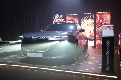 BMW'nin Amiral Gemisi Yeni BMW 7 Serisi Sedan Elektrikli ve Mild Hybrid-Dizel Versiyonlarıyla Dikkatleri Üzerine Topladı