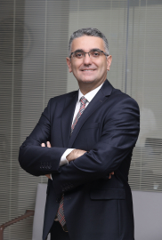 Kâmil Koç, The ONE Awards’ta Üst Üste Üçüncü Kez ‘Yılın İtibarlısı’ Seçildi