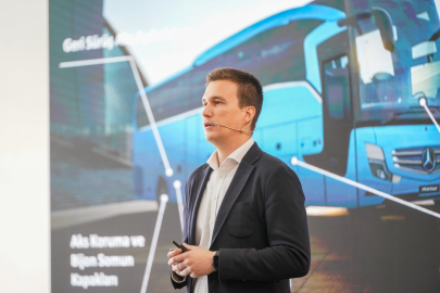 Yenilenen Mercedes-Benz Travego ve Tourismo ile Benzersiz Seyahat Deneyimine Hazır Olun