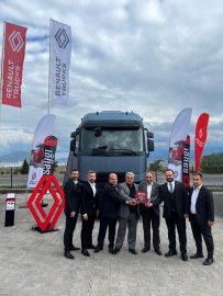 Özbabacan, Renault Trucks ile Tek Markalı Filosunu Geliştiriyor