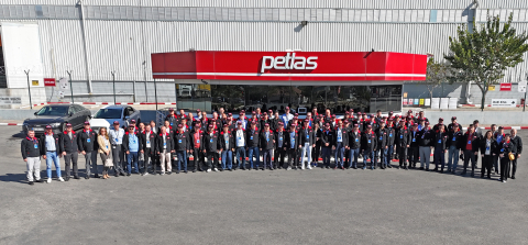 Petlas yeni otobüs lastiklerini iş ortaklarıyla buluşturdu