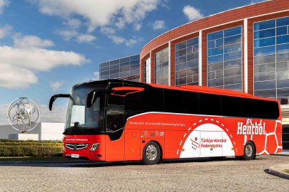 Mercedes-Benz Türk A Milli Hentbol Takımlarının Resmi Ulaşım Sponsoru Olmaya Devam Ediyor 