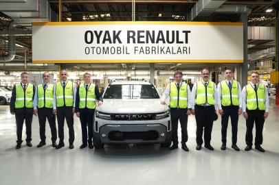 OYAK Genel Müdürü Murat Yalçıntaş, Renault’nun Bursa Üssünde Üretim Hattını İnceledi