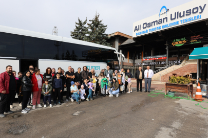 Tohum Otizm Vakfı Öğrencileri TUİDER’in Desteğiyle Anıtkabir’i Ziyaret Etti