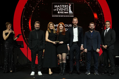 Mercedes-Benz Türk’ün Sağlık Bakım Tırı Projesine “En İyi Roadshow” Ödülü