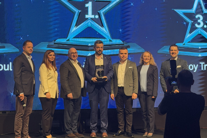 Doğ-Mer Hizmet Kalitesini Zirveye Taşıyor: Mercedes-Benz Yetkili Servisi Yeni Ödüllerle Gücünü Gösterdi