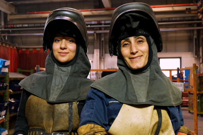 Mercedes-Benz Türk’ten Üretimde Kadın İstihdamına İşin Kaynağında Destek