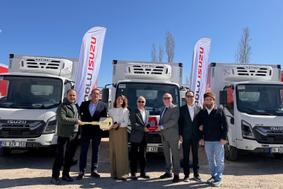 Anadolu Isuzu’dan Eker Süt Ürünleri’ne Yeni Isuzu NLR Teslimatı