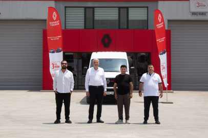 Renault Trucks Türkiye, Master Red EDITION'ın İlk Teslimatını Gerçekleştirdi
